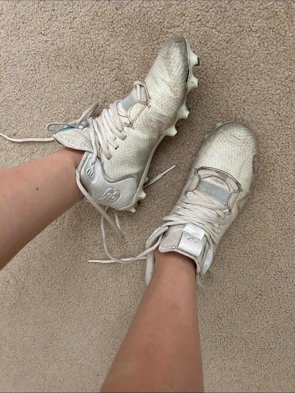 New Balance White Cleats with Light Blue Tongue Accent (freeze) - Picture 6 of 6